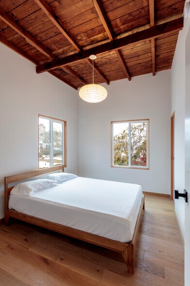 Building Photo - 3361 Hamilton Way