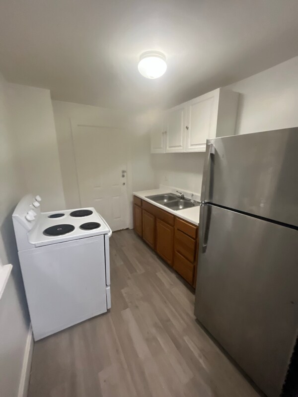 Building Photo - 43 Rodgers Ave