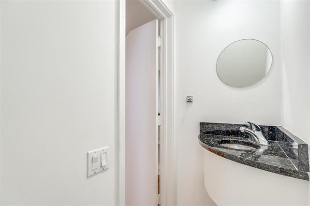 Building Photo - 4242 Buena Vista St