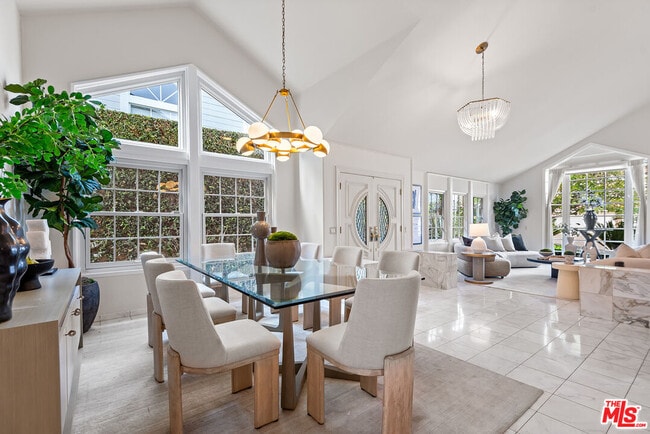 Building Photo - 7538 W 81st St