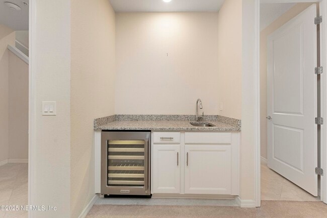 Building Photo - 48 Falling Water Ct