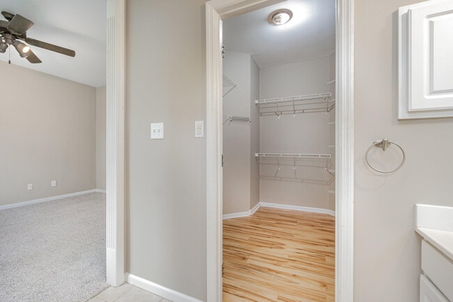 Building Photo - 741 Whispering Brook Trce