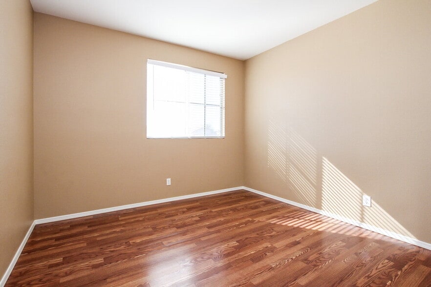 Building Photo - 2575 S 159th Ave