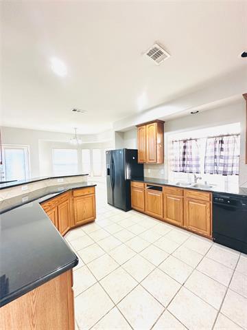 Building Photo - 9300 Hunter Chase Dr