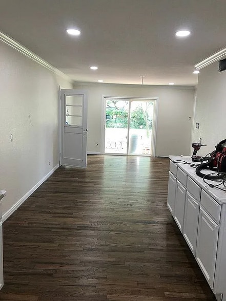 Building Photo - 311 Santa Fe Dr