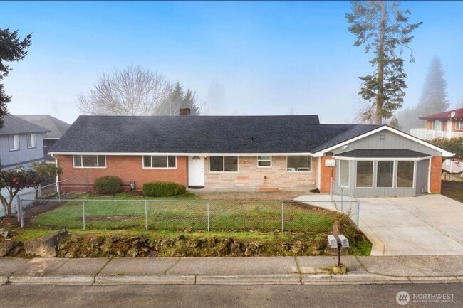 Building Photo - 1301 Edmonds Ave NE