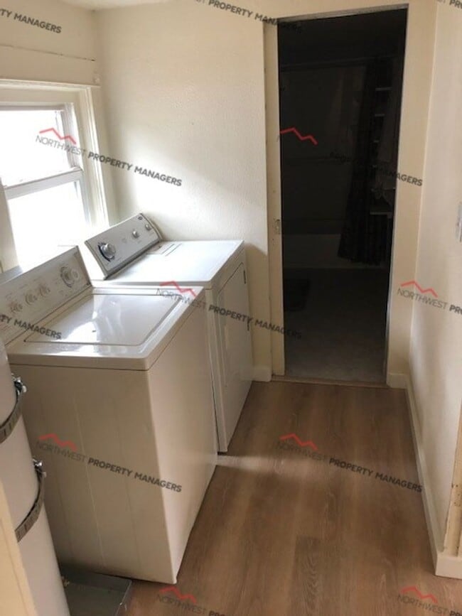 Building Photo - STATUS: *AVAILABLE* | R93I | $1495