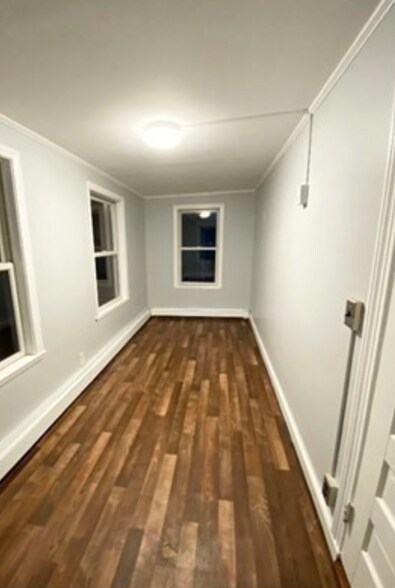 Building Photo - 11 Rice Ave