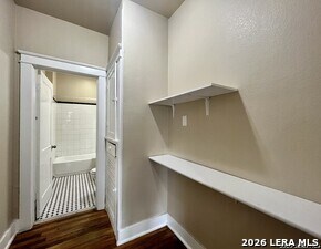 Building Photo - 1539 W Woodlawn Ave