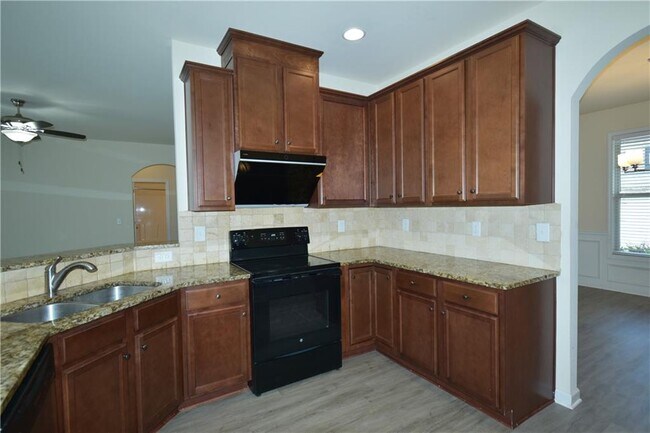 Building Photo - 3094 Tofte Dr
