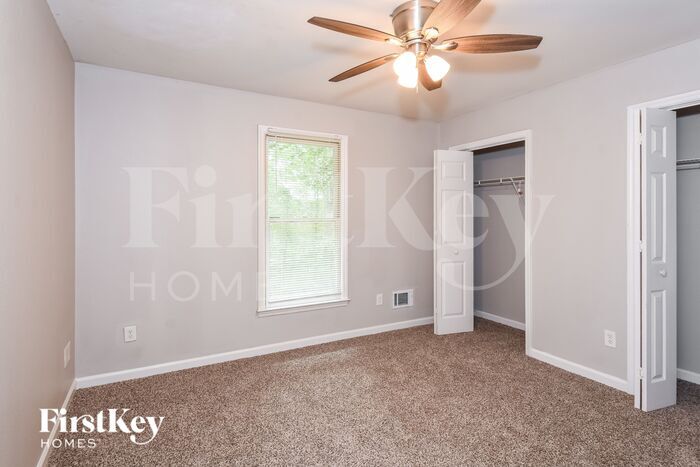 Building Photo - 155 Sweetwater Creek Cove