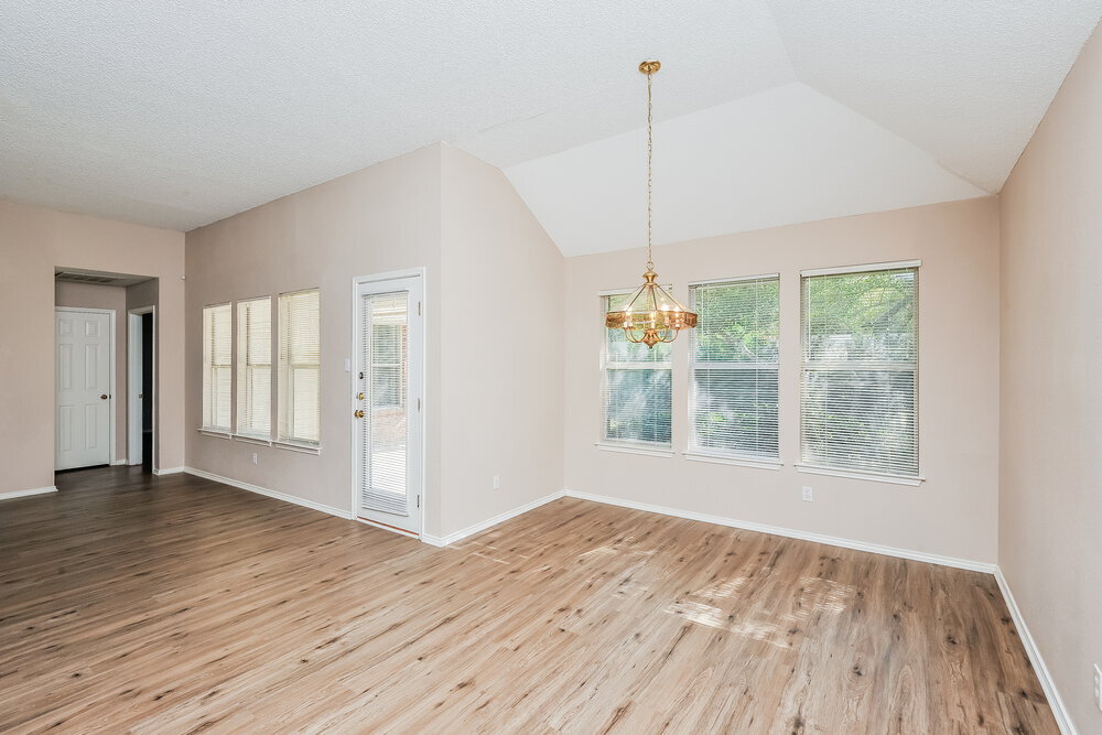 Building Photo - 7625 Mahonia Dr