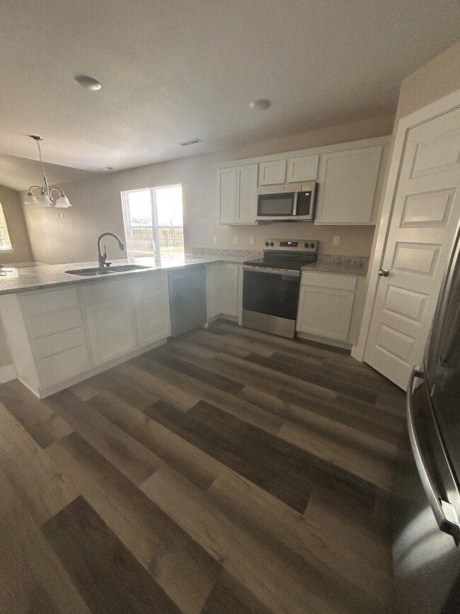 Building Photo - 121 Poplar St