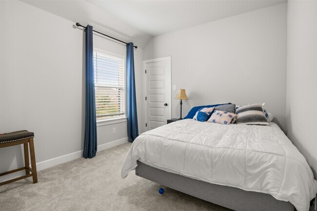 Building Photo - 3017 Broadhaven Dr