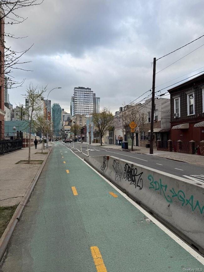 Building Photo - 39-39 Crescent St