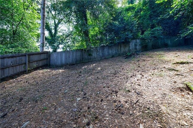 Building Photo - 2311 Pembrook Pl NE