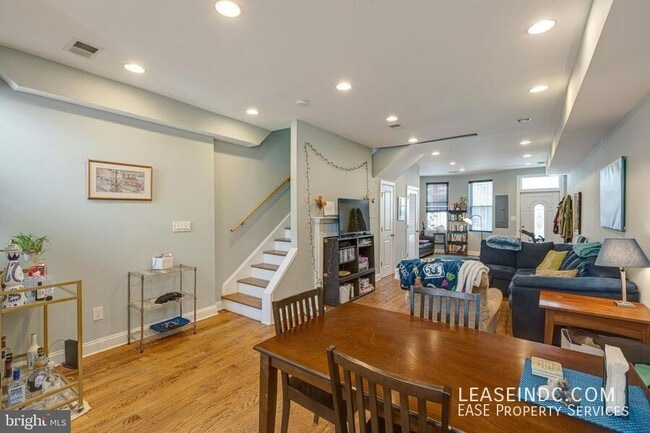 Building Photo - 604 Harvard St NW