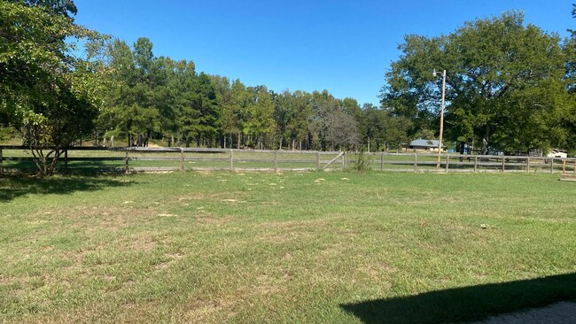 Building Photo - 14508 Hwy 31 W