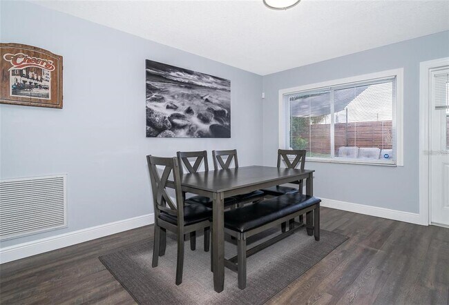 Building Photo - 814 Malone Dr