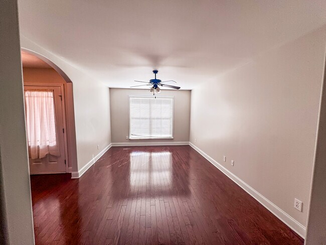 Building Photo - 2805 Slate Dr SW