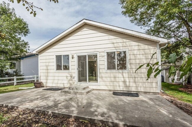 Building Photo - 2362 Calcite St