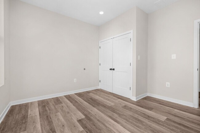 Building Photo - 517 E 27th St