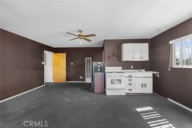 Building Photo - 663 Eston Pl