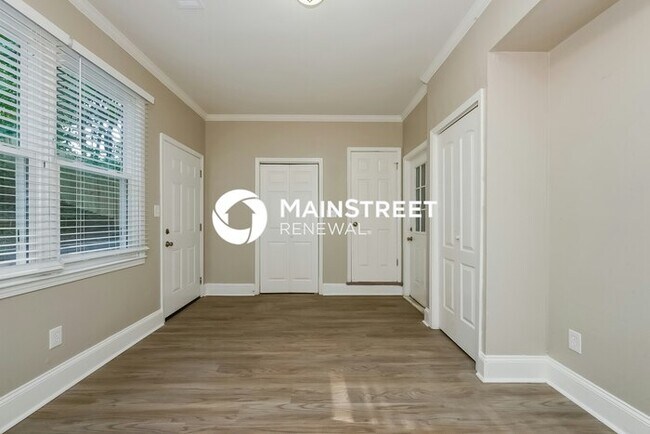 Building Photo - 4 Bedroom Pet-Friendly Home in Hampton, GA with Main Street Renewal
