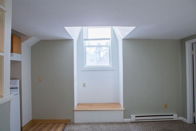 Building Photo - 180 N Main St