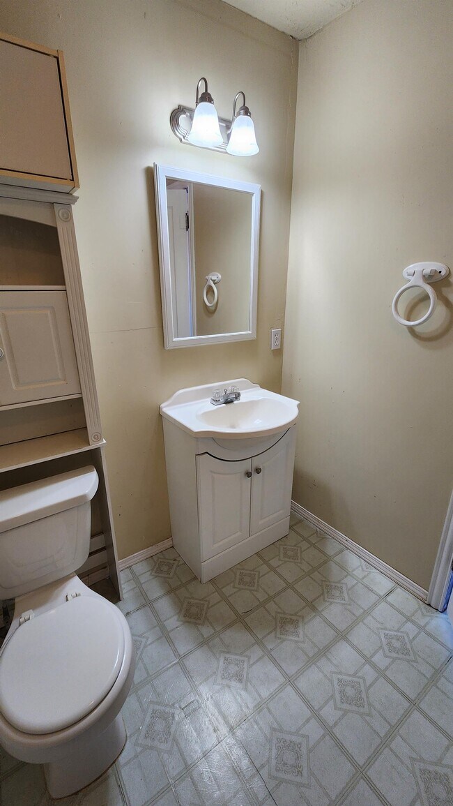 Building Photo - 800 S Elgin Ave