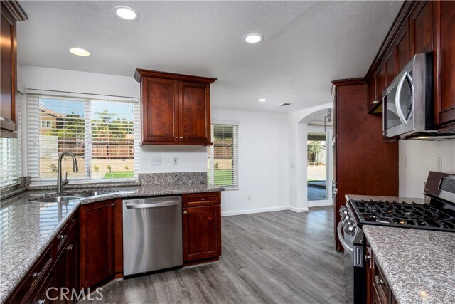 Building Photo - 8608 Oakthorn Cir