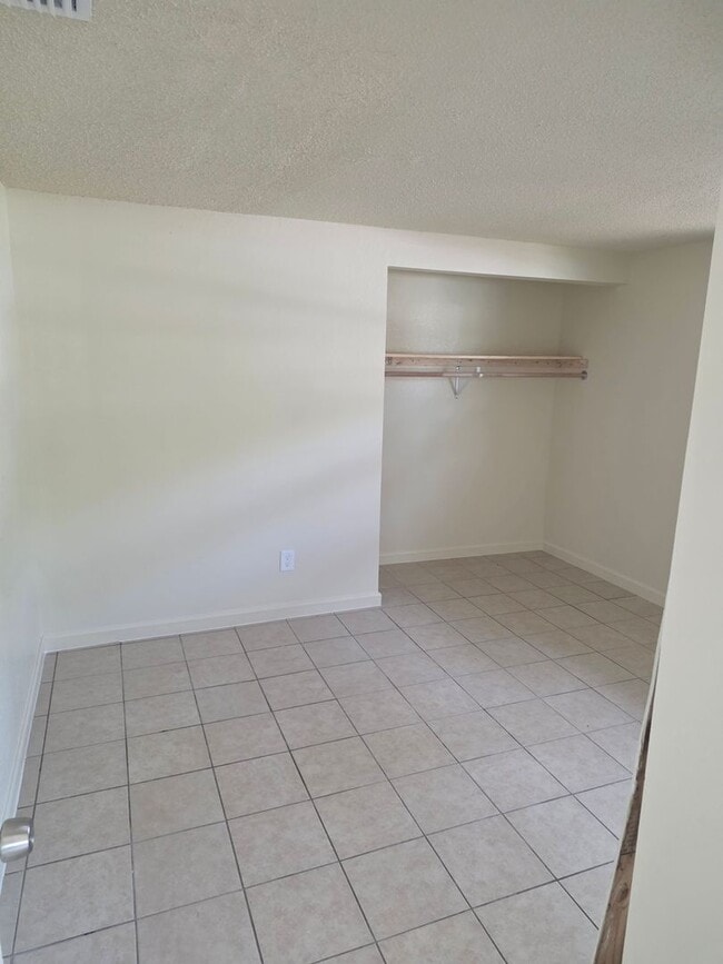 Building Photo - 2/1 DUPLEX