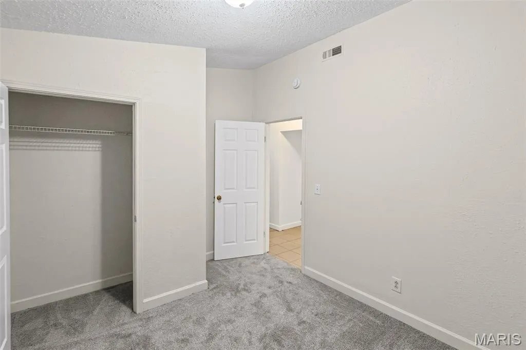 Building Photo - 502 St Thomas Ln