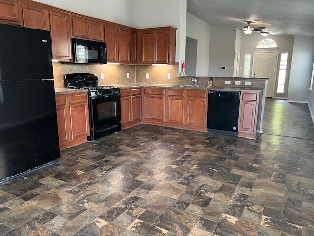 Building Photo - 206 Wisteria Way