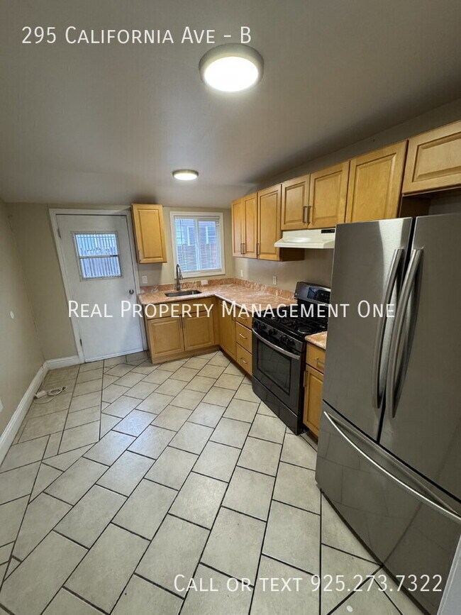 Building Photo - 295 California Ave