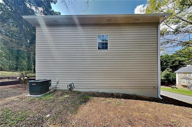 Building Photo - 2618 Windage Dr SW