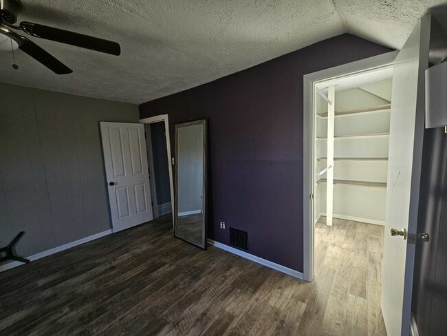 Building Photo - 93 N Rose Blvd