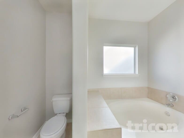 Building Photo - 21214 Peachvine Ln