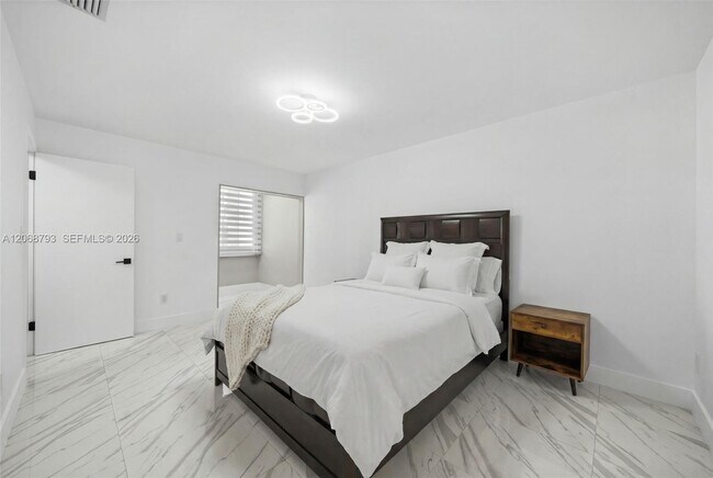 Building Photo - 3549 Magellan Cir