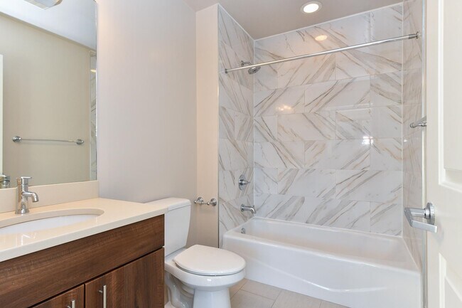 Building Photo - 100 Marshall St