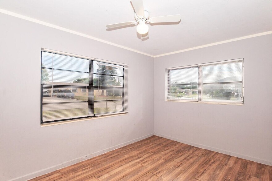 Building Photo - 1491 NW 1st St