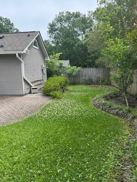 Building Photo - 4138 Stumberg Ln