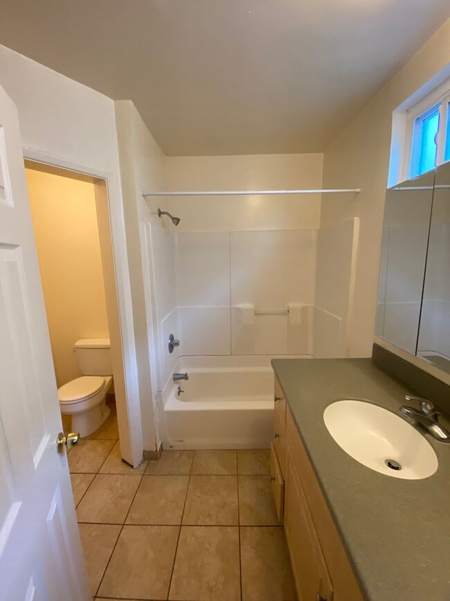 Building Photo - 6525 Del Playa Dr