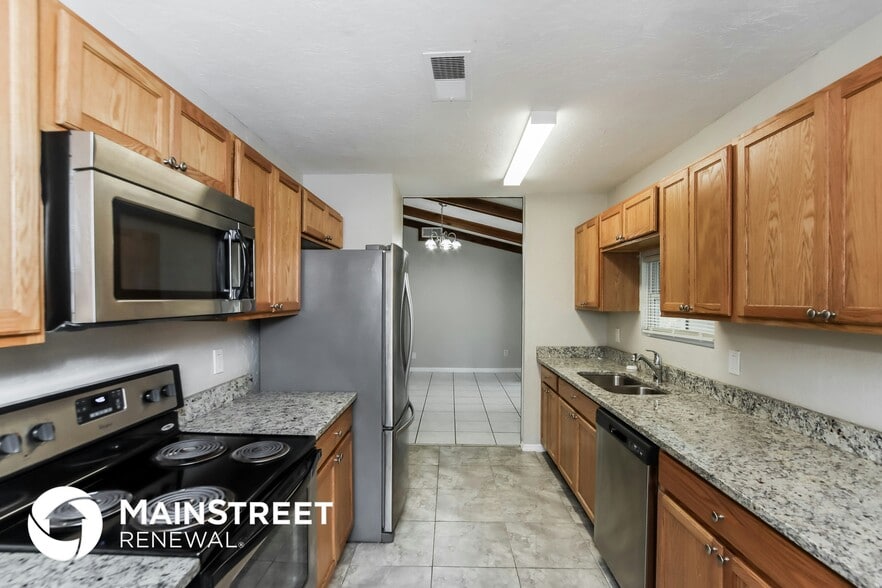 Building Photo - 798 Arabia Rd SE