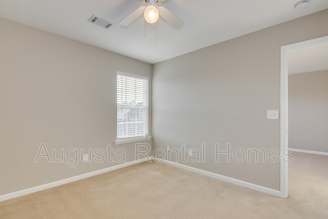 Building Photo - 733 Keyes Dr