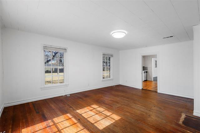 Building Photo - 125 E Tabb St
