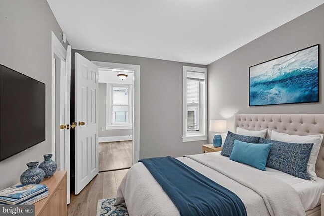 Building Photo - 116 McClellan St