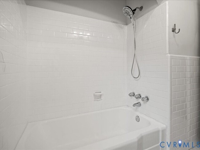 Building Photo - 4416 Bromley Ln