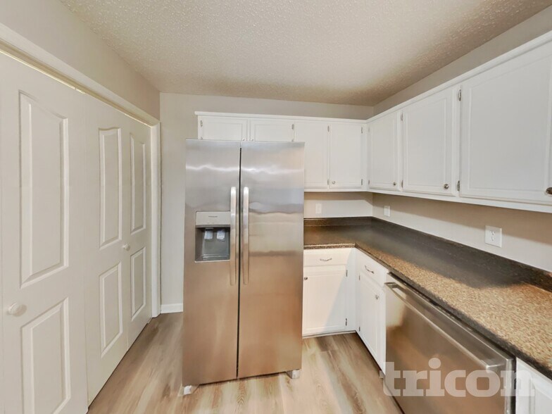 Building Photo - 730 Brushy Ridge Dr