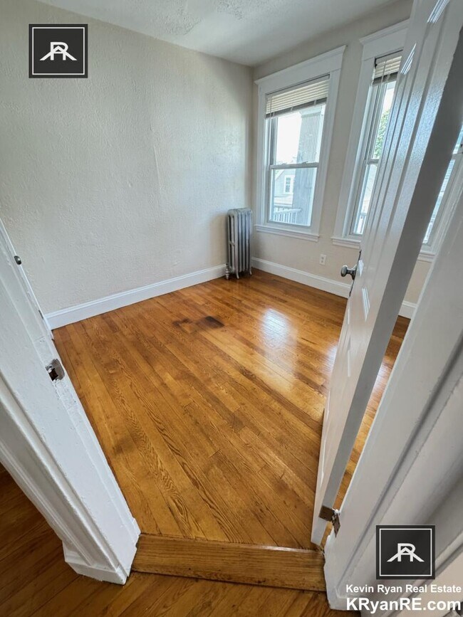 Building Photo - 3 bedroom in Brighton MA 02135